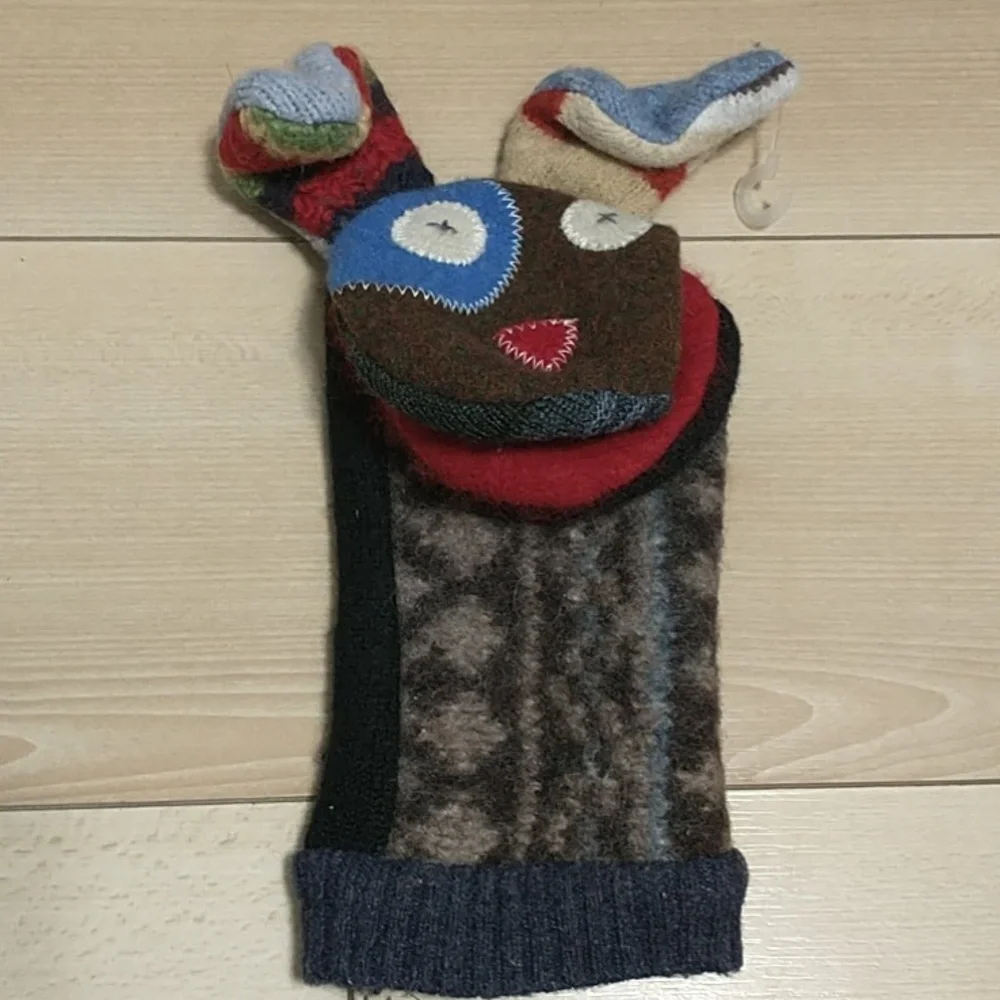 Cate & Levi puppet - Picture 2 of 3